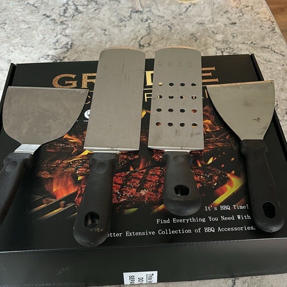 Blackstone accessories - Picture 2 of 3